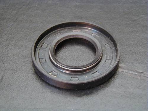 OIL SEAL, PRIMARY TO MAINSHAFT<br/>CHAIN HOUSING, 1970-EARLY 1984  