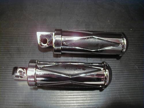 DIAMOND RUBBER FOOTPEGS,DRIVER<br/>SMALL, PAIR  